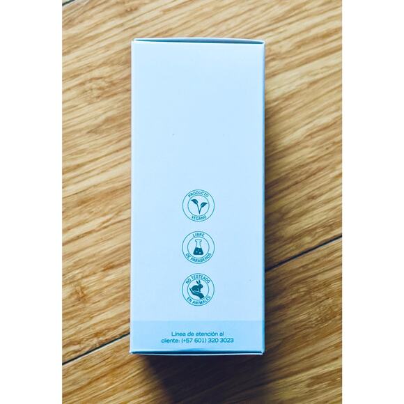 Ana María Facial Serum Hyaluronic Acid BORĒALINE Aurora AHA Niacinamide 10% - Picture 4 of 6